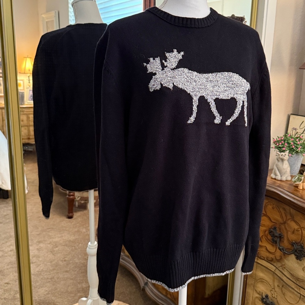 Men's Weatherproof Vintage Black Sweater with Grey Moose